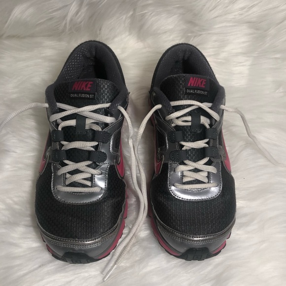 Nike Running Shoes Size 8.5 - Picture 1 of 5